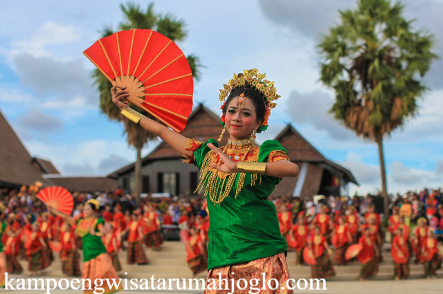 Makassar dan Warisan Budayanya Dari Tari Pakarena hingga Coto