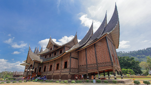 Keagungan Istana Pagaruyung: Warisan Budaya Minangkabau yang Mendunia