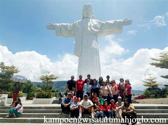 Wisata Budaya Patung Yesus Sibea-bea